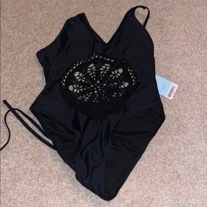 Cupshe black swimsuit